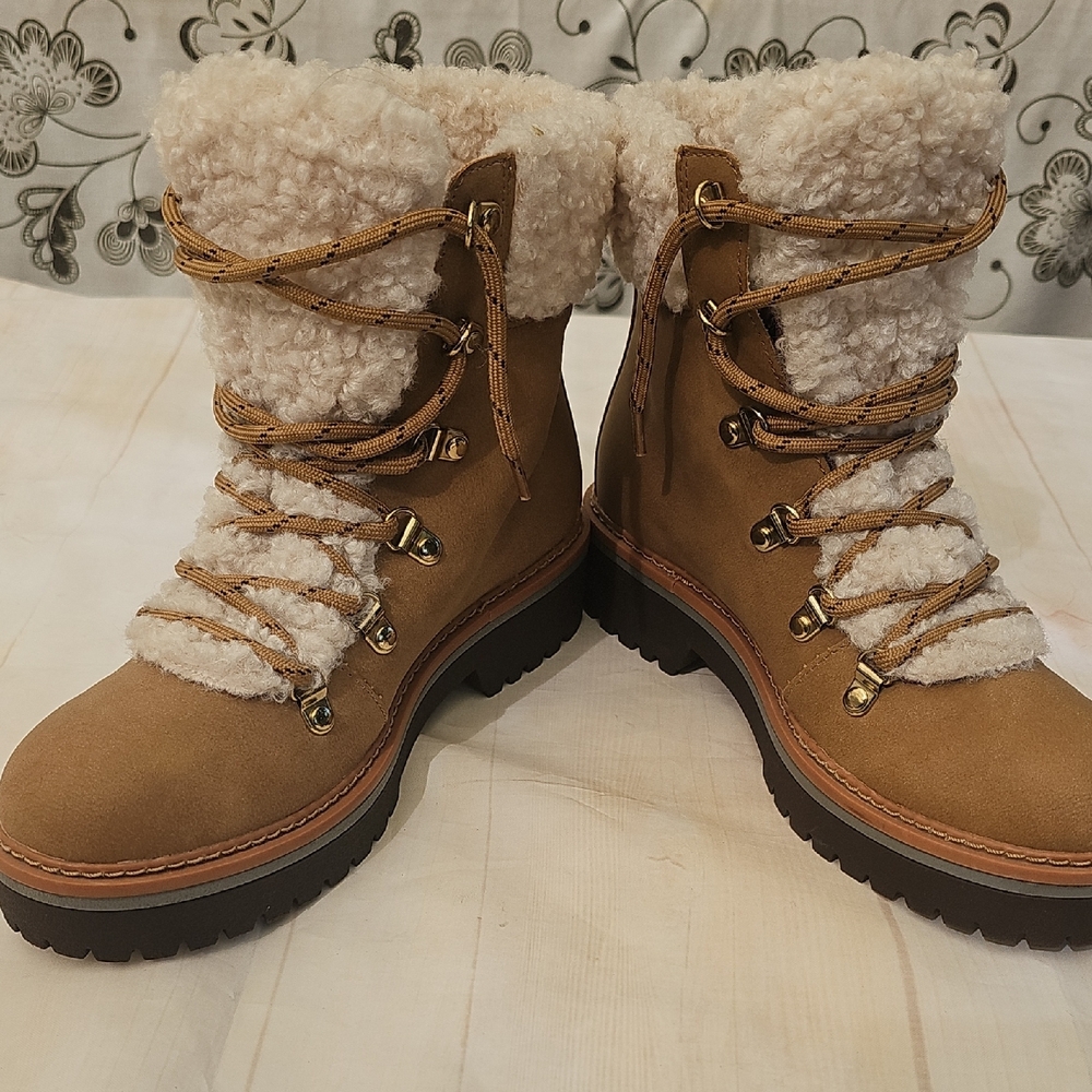 Tommy Hilfiger Tan Shearling Winter Boots - Picture 7 of 9